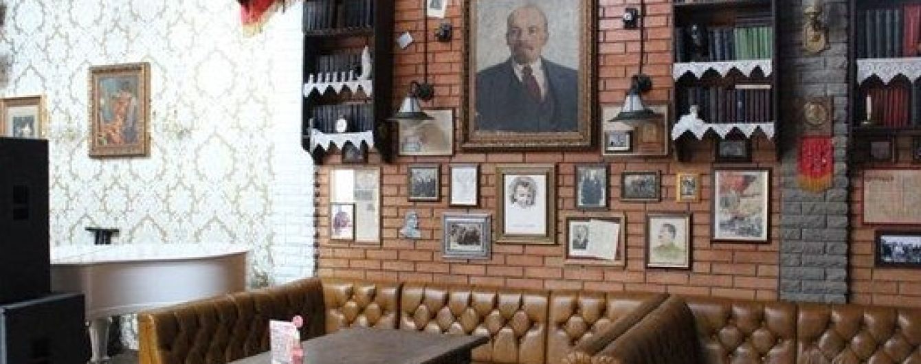 "Червоний" ресторан на Чернігівщині: у Прилуках пропонують пообідати в "товаристві" Сталіна та Леніна