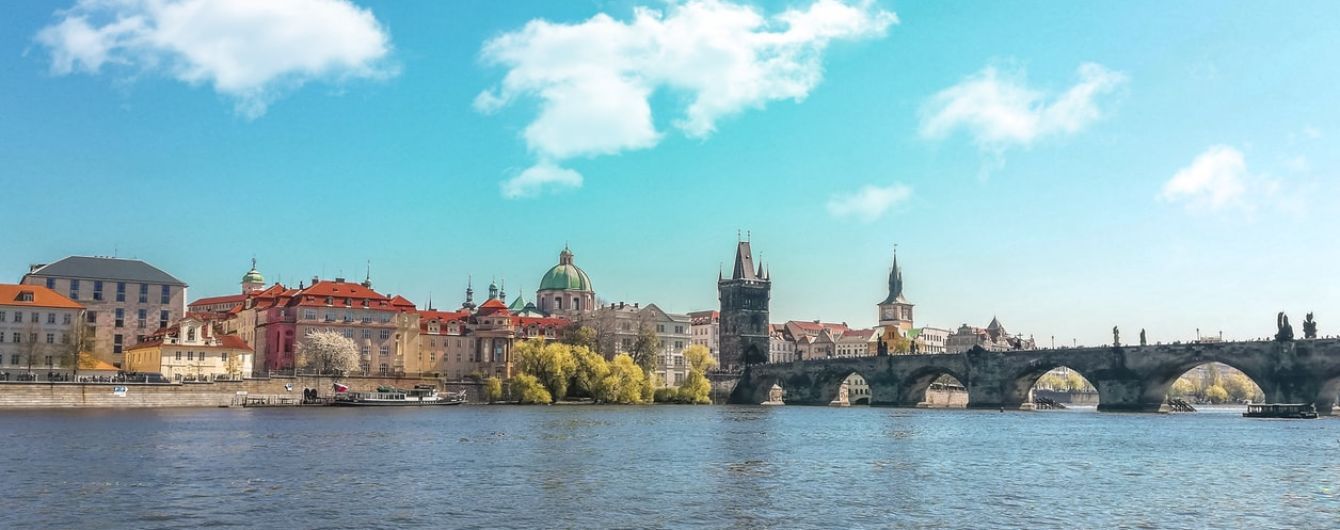У Празі планують обмежити оренду житла на Airbnb для туристів