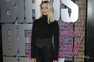 Ничего лишнего: Марго Робби в образе total black появилась на премьере фильма