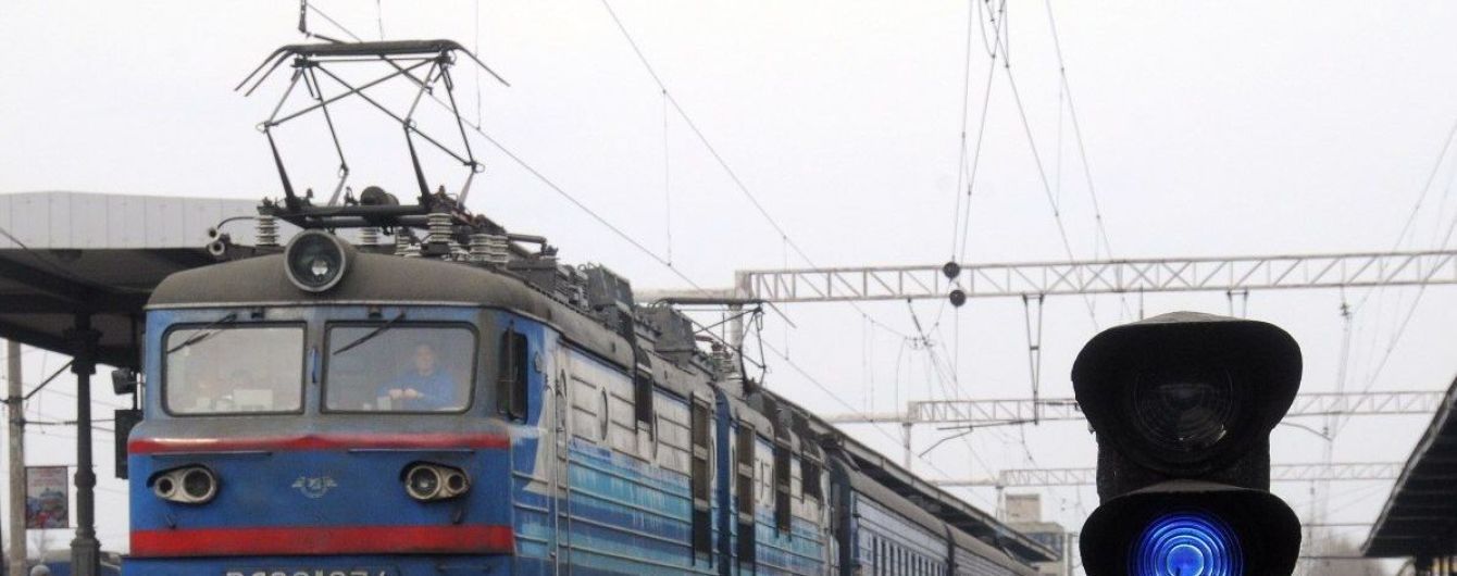 На Волыни двое ребят получили серьезные ожоги, когда делали селфі на крыше поезда