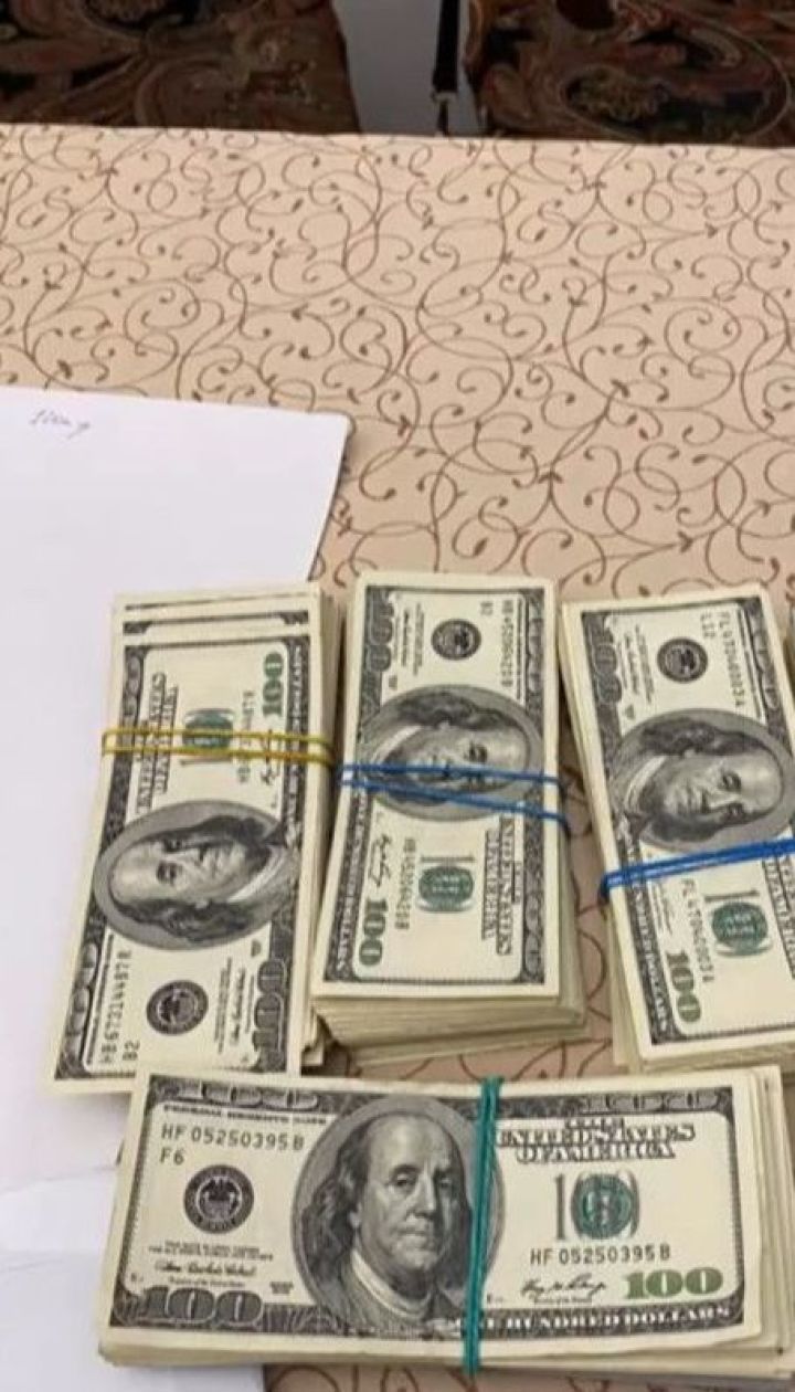 НАБУ затримало трьох потенційних покупців місця директора Одеського припортового заводу