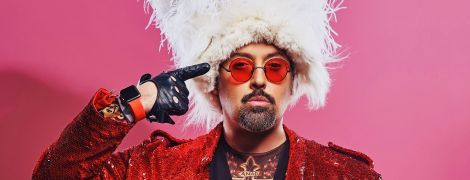 "Нужно выглядеть улыбчивым, обаятельным, не пьяным": Дима Коляденко дал совет, как быть в центре внимания светских тусовок