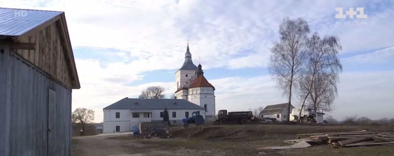 Підозрілі монахи та батюшка на умовному терміні. На Тернопільщині селян непокоїть монастир УПЦ МП