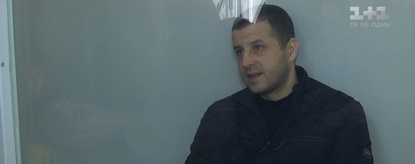 Чоловік, який заколов вилами поліцейського на Рівненщині, звинувачує в його смерті лікарів