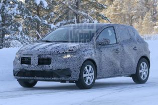 Автошпигуни зняли на тестах нову Dacia Sandero
