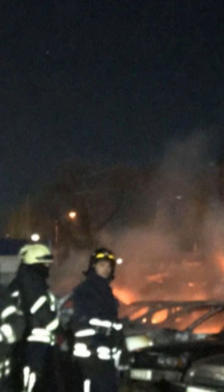 Более двух десятков автомобилей сгорело на штрафплощадке в Одессе