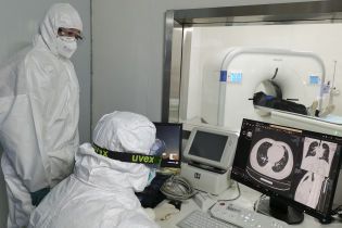 У Китаї почали виготовляти можливі ліки від коронавірусу