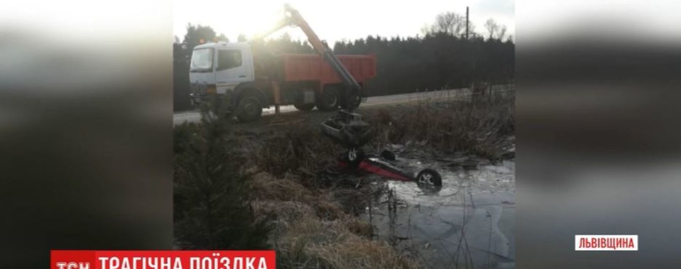 Правоохоронці розглядають дві версії загибелі 4 юнаків на Львівщині: літня гума і водій напідпитку