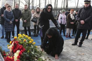 "Они навсегда с нами". В "Борисполе" почтили память погибших в авиакатастрофе под Тегераном