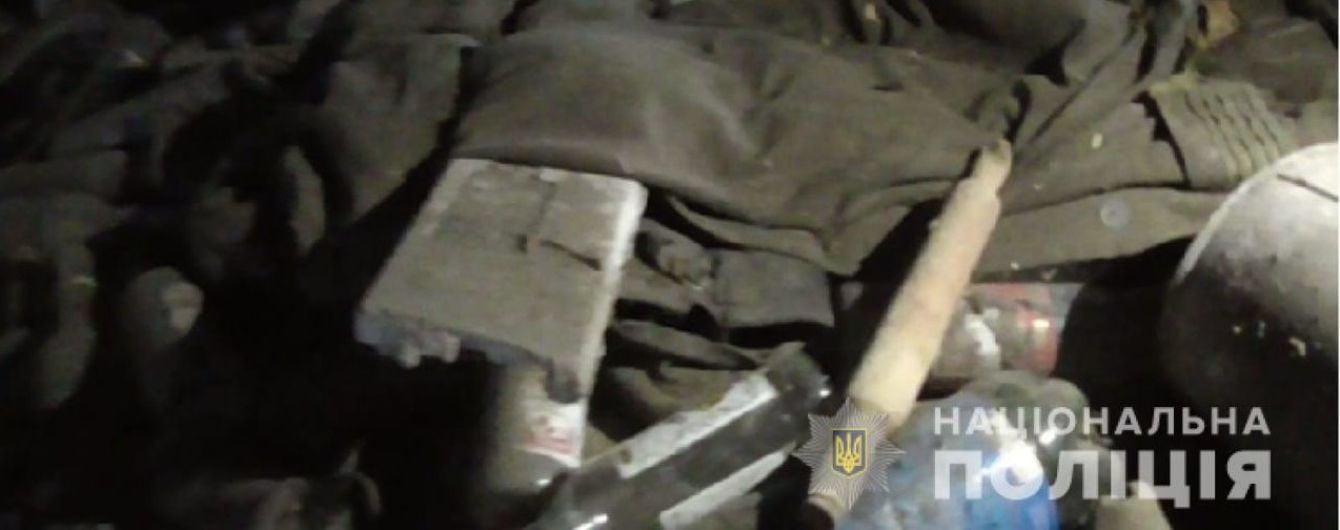 Забив скалкою і закопав у канаві: у Дніпропетровській області чоловіка звинувачують у вбивстві тещі