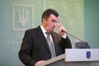 Медицинские маски, на которые в стране ажиотаж, дадут из государственного резерва - Данилов