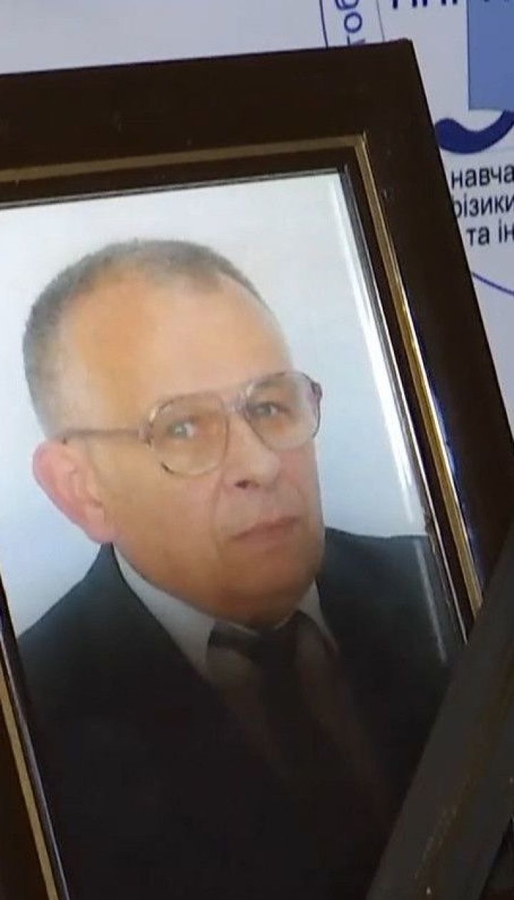 Професор Дрогобицького університету наклав на себе руки у робочому кабінеті