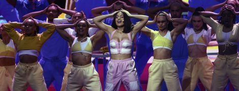BRIT Awards-2020: победители престижной премии и пышнотелая Lizzo в образе молочной шоколадки
