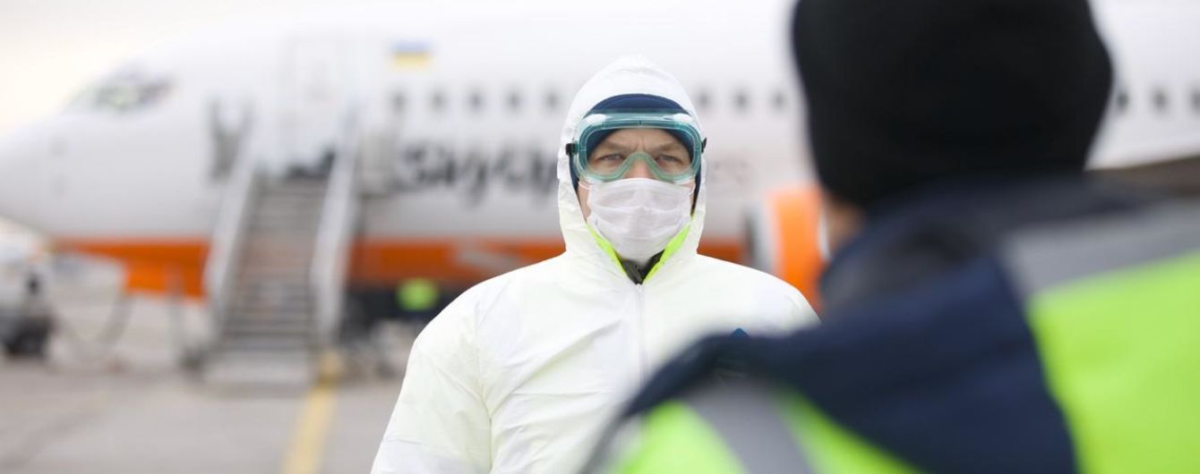 Евакуція українців з епіцентру коронавірусу. Літак приземлився в аеропорту "Бориспіль"