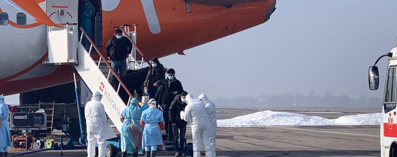 Полтавский облсовет созывает внеочередную сессию из-за протестов в Новых Санжарах, куда везут эвакуированных украинцев из Уханя