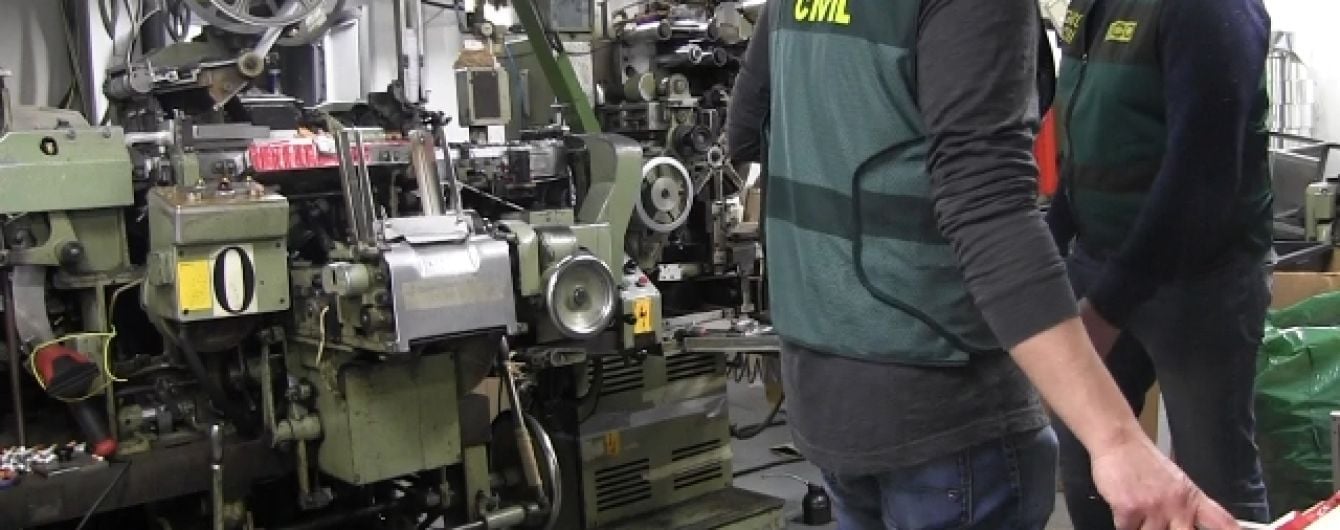 В Іспанії з підземної фабрики тютюну і марихуани врятували шістьох українців