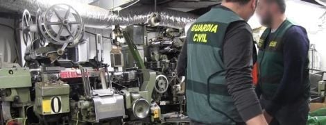 В Испании с подземной фабрики табака и марихуаны спасли шестерых украинцев