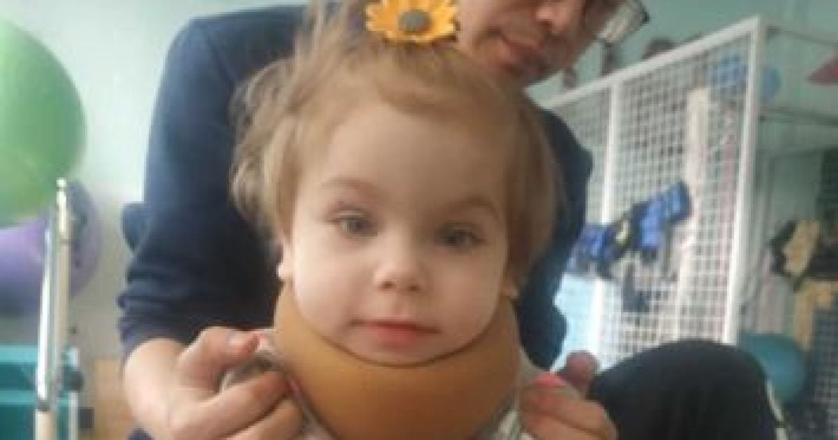 Семья Миленки просит помочь собрать средства на лечение девочки