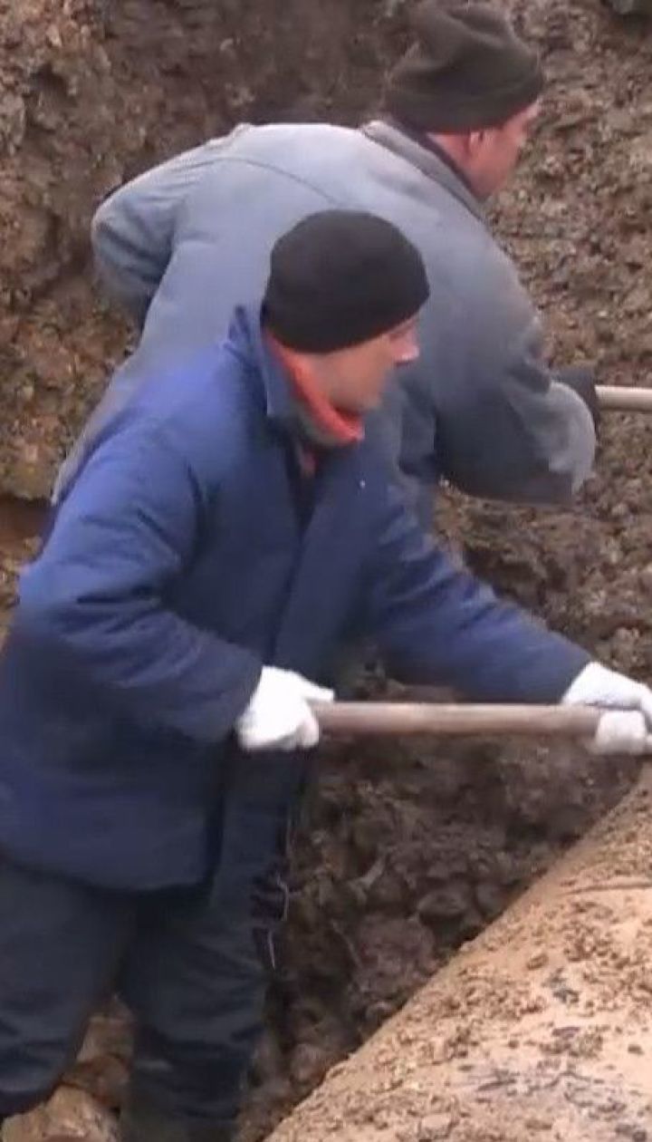 У Торецьку лише на четвертий день після аварії на водогоні змогли розпочати ремонтні роботи