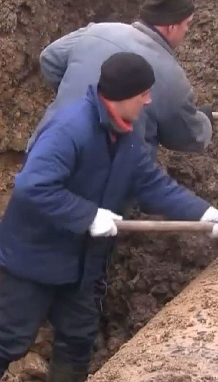 В Торецке только на четвертый день после аварии на водопроводе смогли начать ремонтные работы