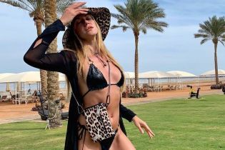 В бикини на фоне пальм: Леся Никитюк поделилась снимками с отдыха