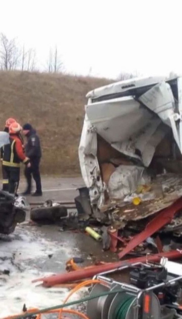Одразу шість автівок зіткнулись на об’їзній поблизу Львова