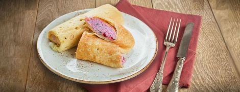 Блины на дрожжах с паштетом из лосося