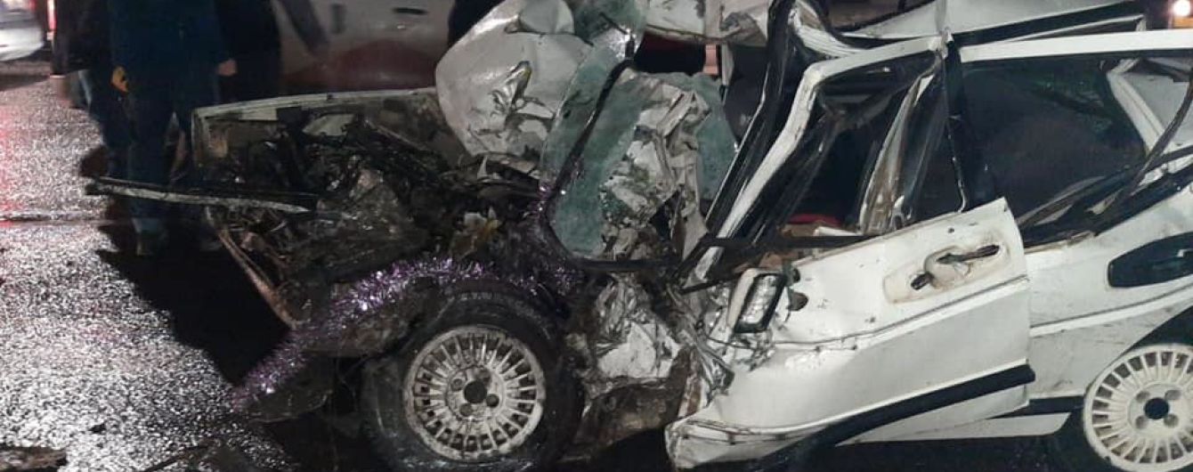 У Львові зіткнулися легковик і автобус, загинула людина