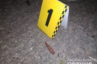 В Черкасской области мужчина стрелял из автомата в своего брата. Сутки его искали в лесу