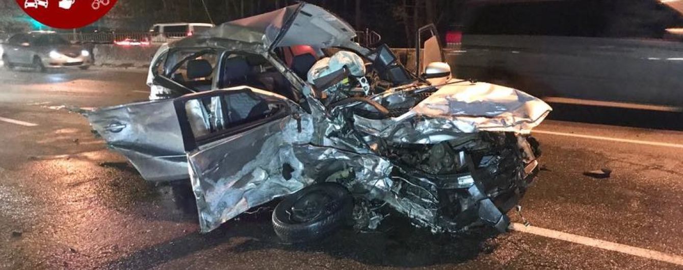 Моторошна ДТП на київській кільцевій: стрілка спідометра Audi застигла на 160 км/год