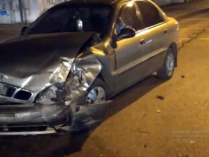 У Львові водій з п’яною компанією влаштував аварію і викликав маму на допомогу. Відео