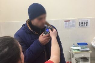 В Одеській області п'яний мотоцикліст збив курсанта поліцейського вишу та втік з місця ДТП