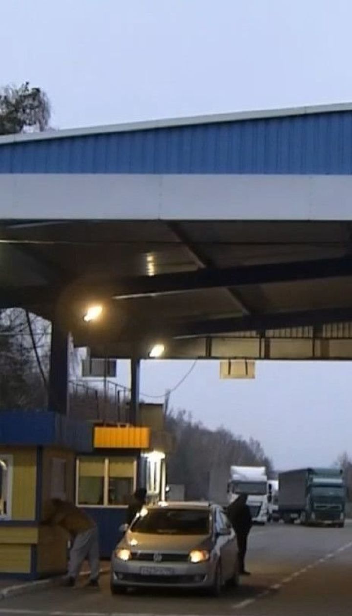 Новые правила пересечения: украинцы могут ездить в Россию только по заграничным паспортам