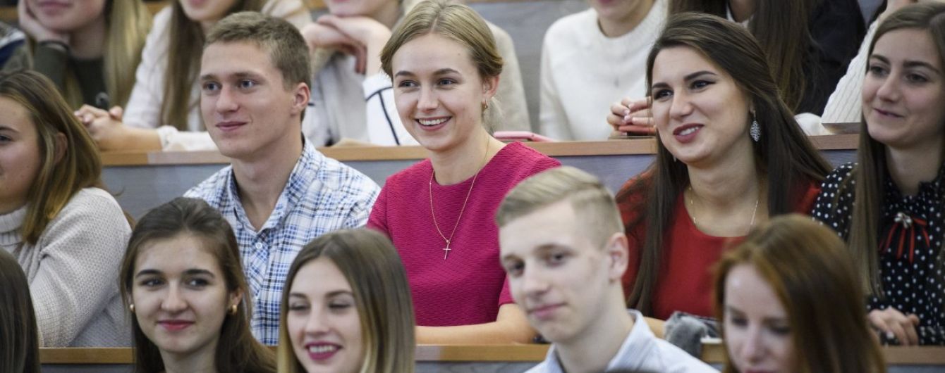 Українським студентам затримують стипендії