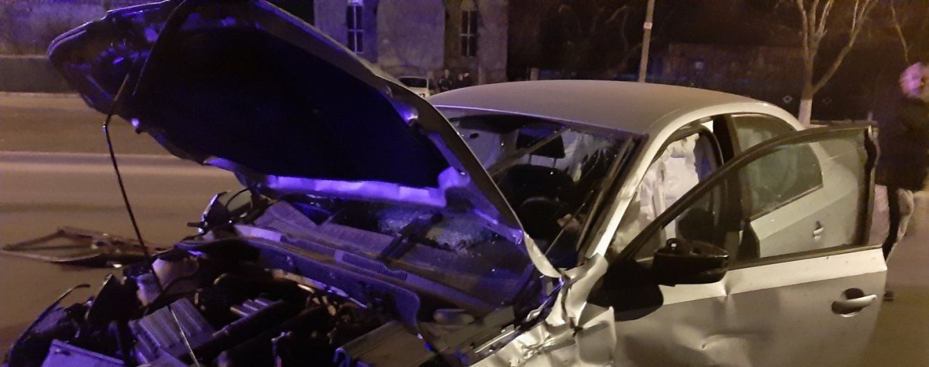 У Маріуполі в результаті зіткнення двох легковиків загинули двоє чоловіків