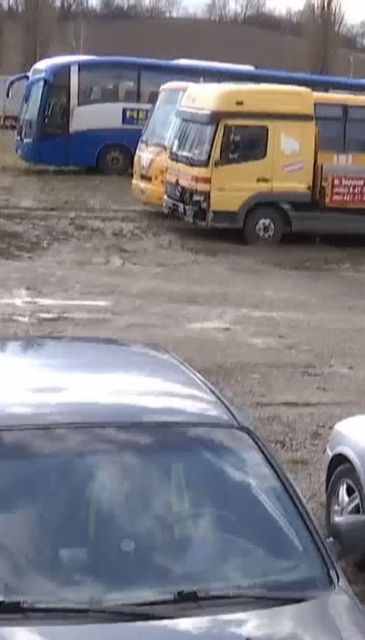 Со спецплощадок полиции копы втихаря продали автомобилей на 7 миллионов гривен - ГБР