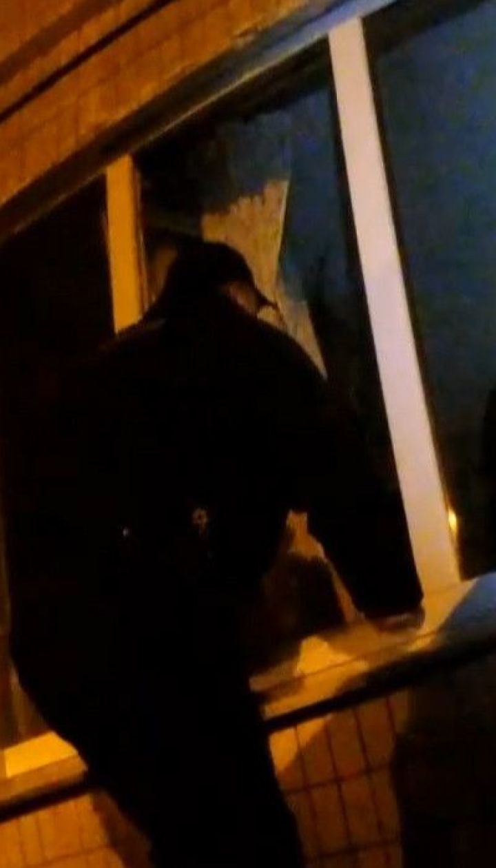 Жестокое двойное убийство: во Львове 23-летний мужчина в квартире зарезал мать и тетю