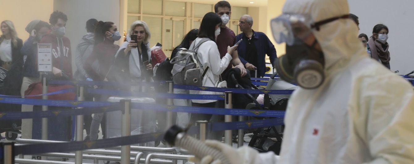 В Єгипті через коронавірус українських туристів закрили на карантин у двох готелях