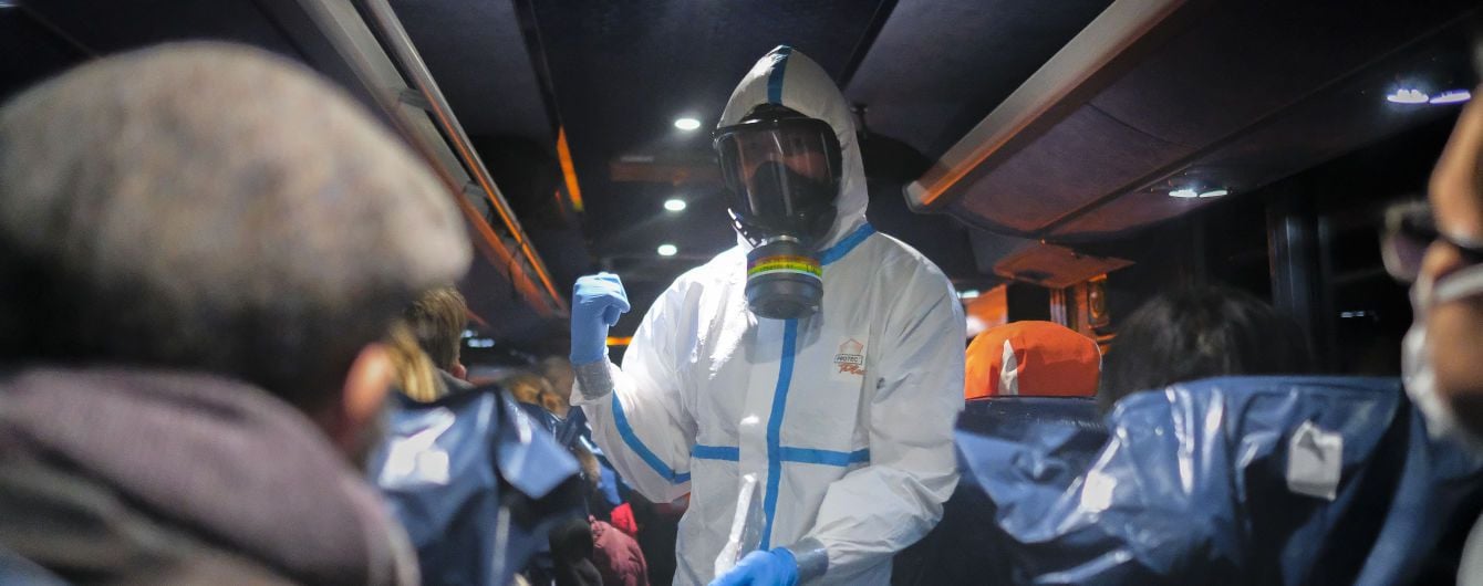Польща подовжила закриття своїх кордонів до середини квітня