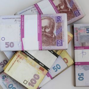 В Украине могут повысить минимальную зарплату уже в этом месяце