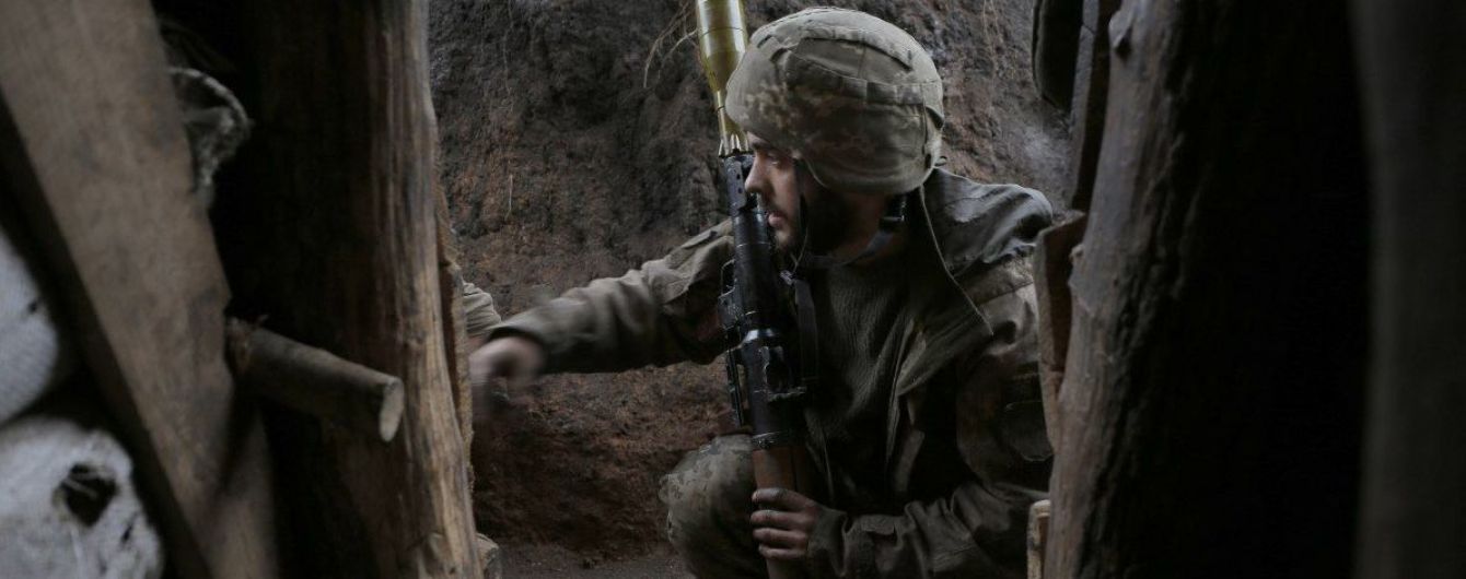 Терористи стріляли з протиракетних комплексів: троє бійців ООС загинули, ще 9 поранені