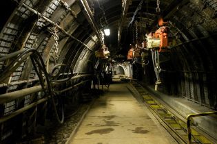 Две шахты на Волыни остались без электричества из-за миллионных долгов