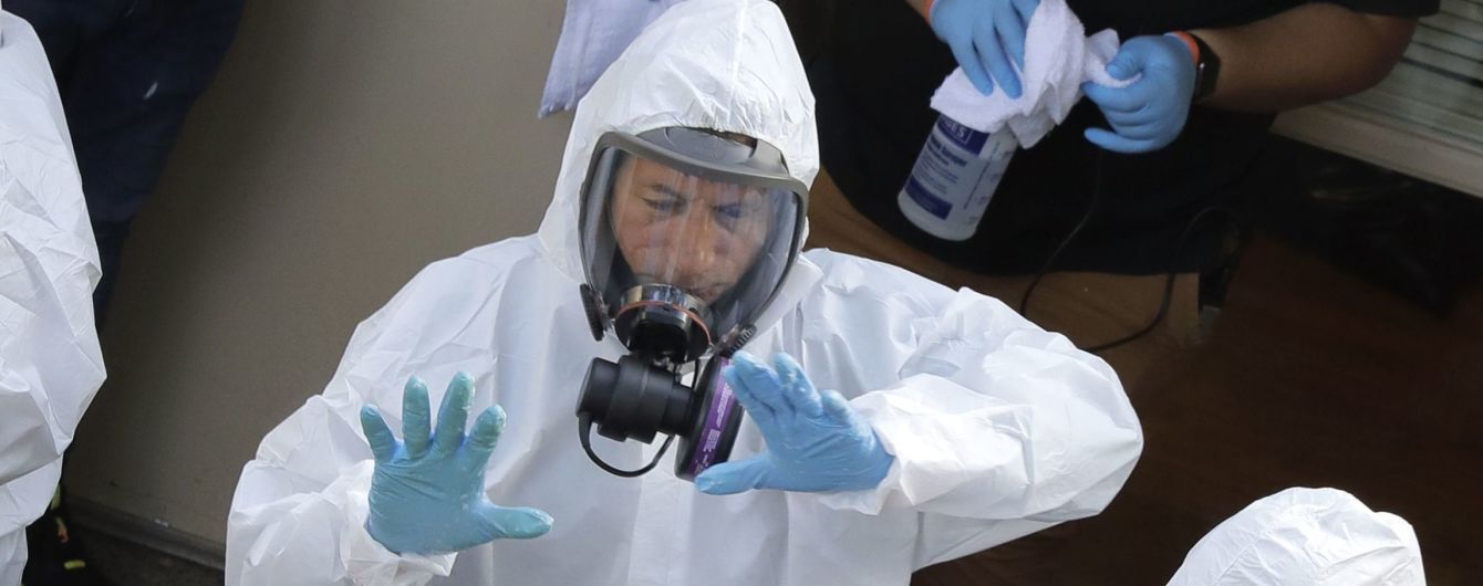 У Британії 10 тисяч добровольців погодилися заразитися коронавірусом