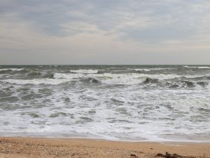 В Мариуполе нашли мертвым 7-летнего ребенка, который потерялся на пляже Азовского моря