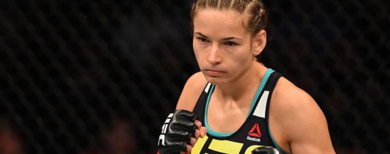 Украинский боец с рекордным показателем одержала победу в UFC