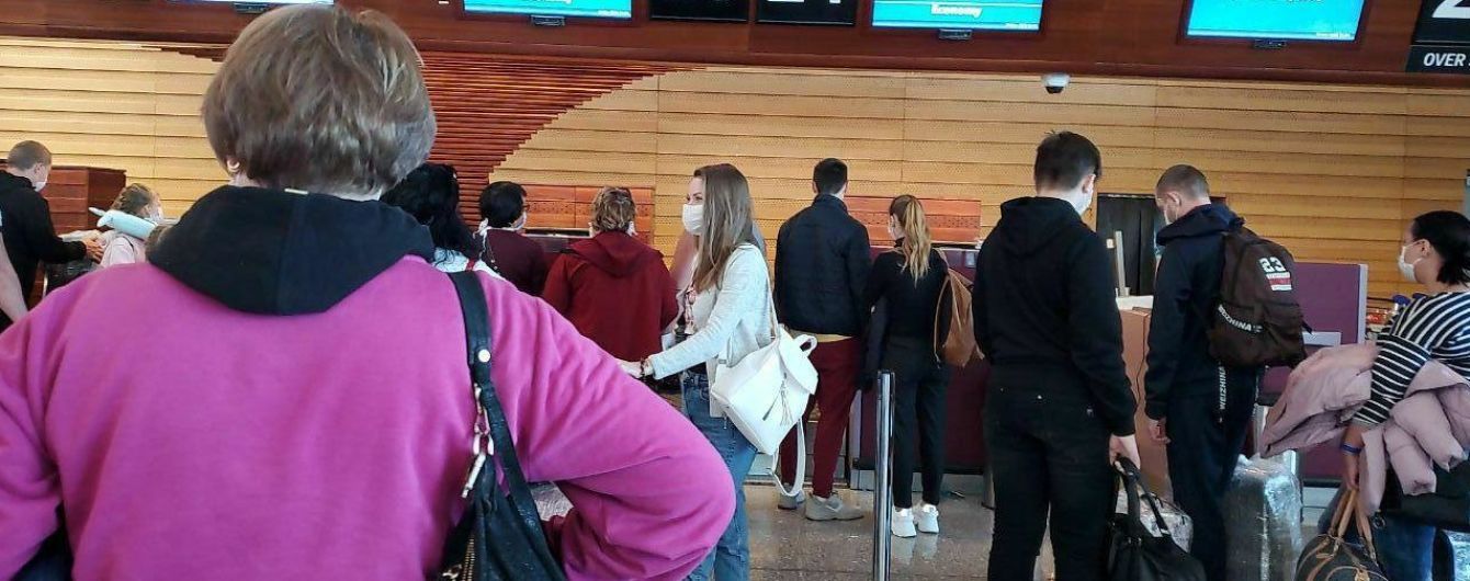 Последний самолет нас не забрал: в Египте застряли около сотни украинцев