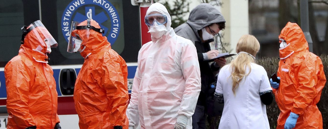 В Польше заявили о создании первого в мире лекарства от COVID-19