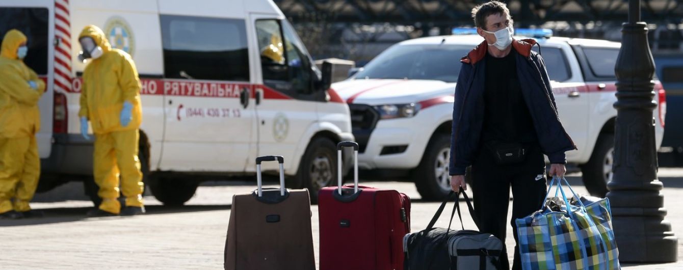 Заборонені спортивні та дитячі майданчики і один покупець на 10 кв.м: у Києві запровадили нові обмеження на час карантину