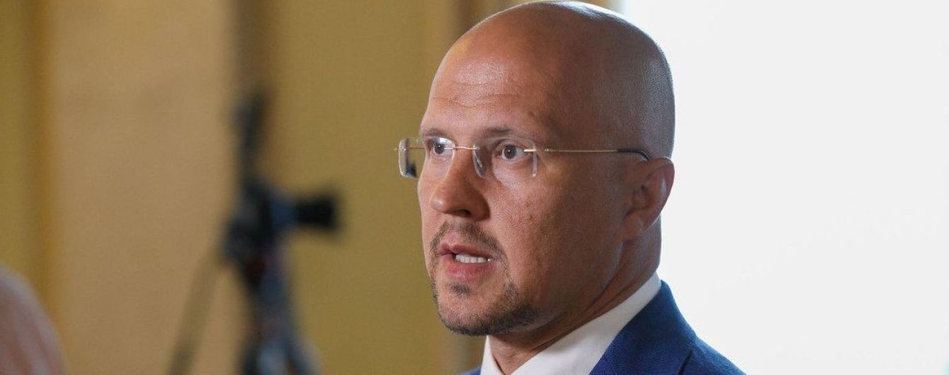 Нардеп Вельможний здав тест на коронавірус після виявлення симптомів зараження