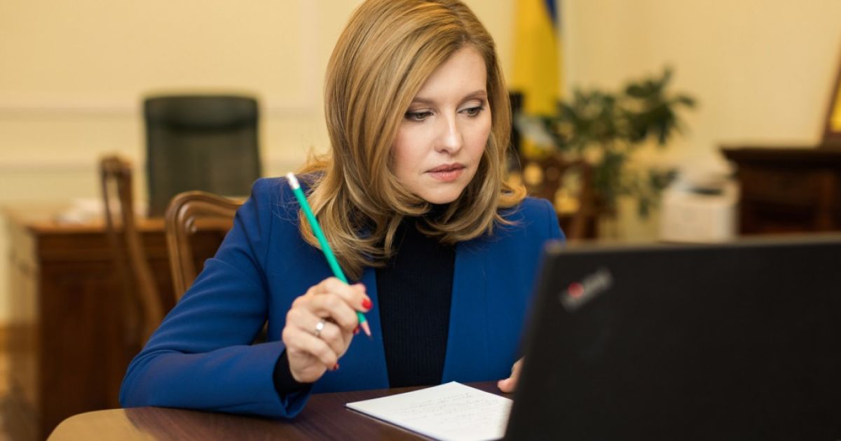 Дружину Зеленського госпіталізували з двобічною пневмонією